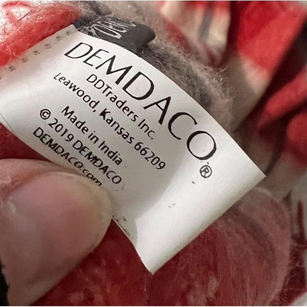 Demdaco Cuddle Blanket Red Cream Plaid‎ Fringed Throw 42x78